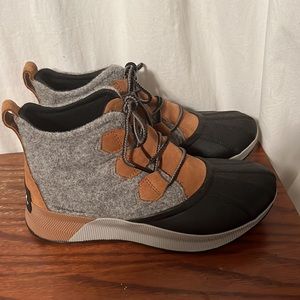 Sorel boots Out N About 8 women